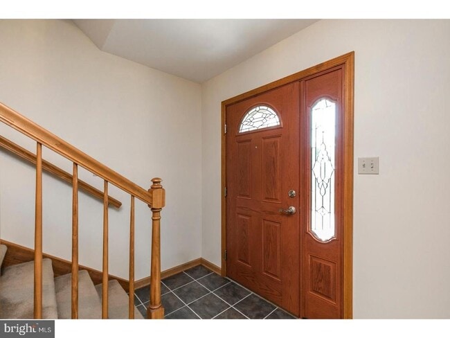 Building Photo - 202 Nelis Ct