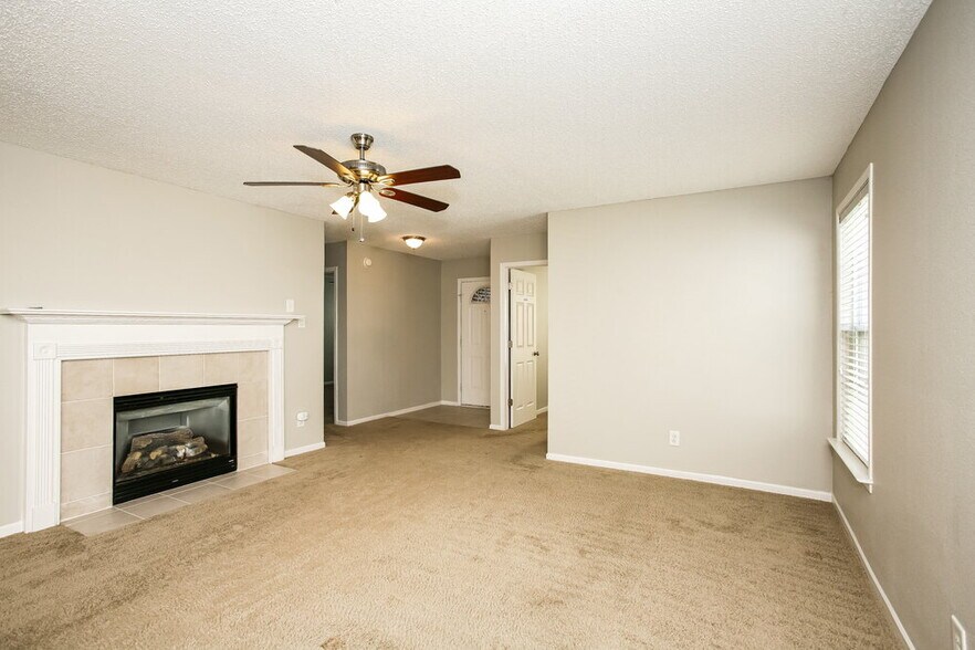 Building Photo - 14384 Black Farm Dr