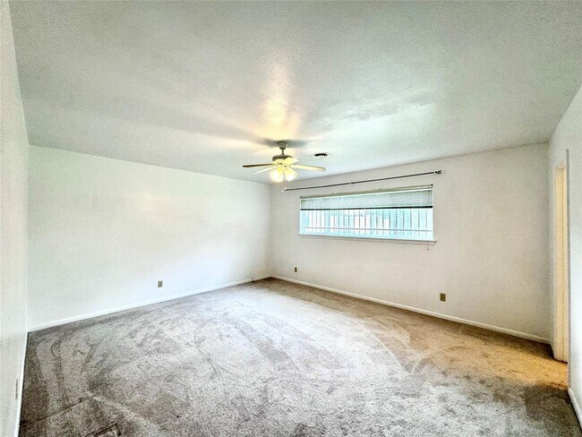 Building Photo - 8419 Neff St