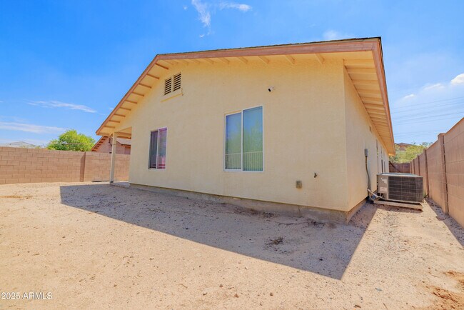 Building Photo - 1238 E Fremont Rd