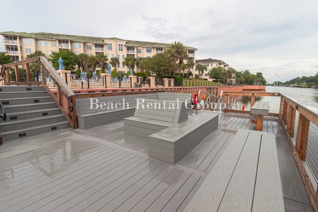 Building Photo - 2 Bedroom Condo on the Intracoastal Waterway