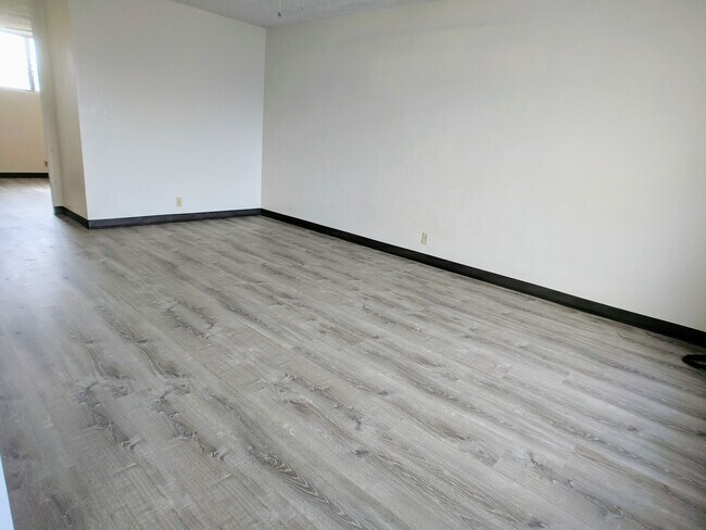 Building Photo - 855 Olokele Ave