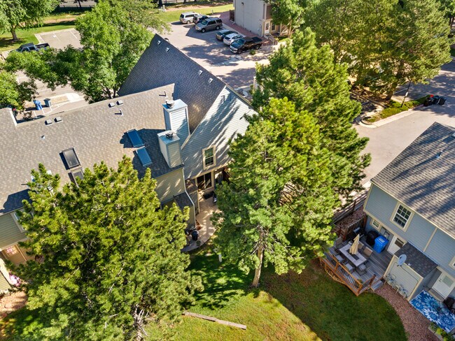 Building Photo - 3556 Queen Anne Way