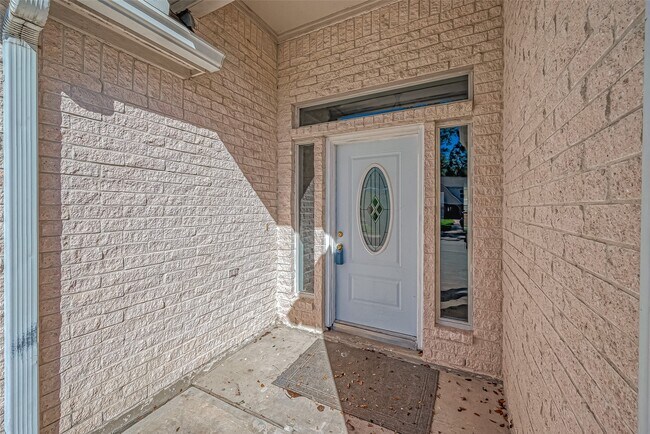Building Photo - 16002 Castletown Park Ct