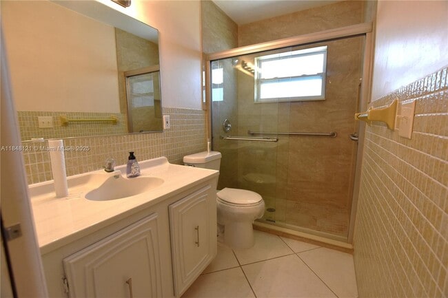 Building Photo - 2766 Emory Dr W