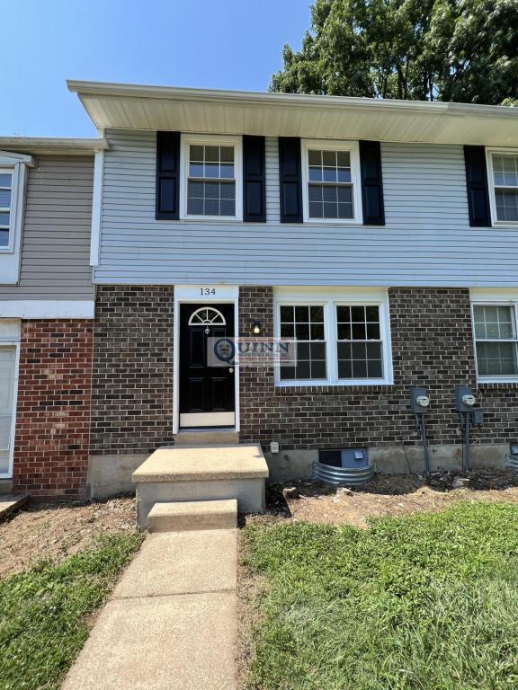Primary Photo - 134 E Village Rd