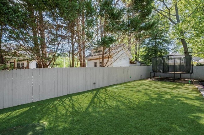 Building Photo - 8175 Main St