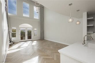 Building Photo - 2220 Village Walk Dr