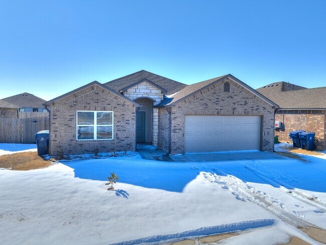 Building Photo - 10044 SW 40th St