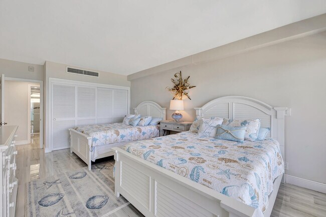 Building Photo - 2909 S Ocean Blvd