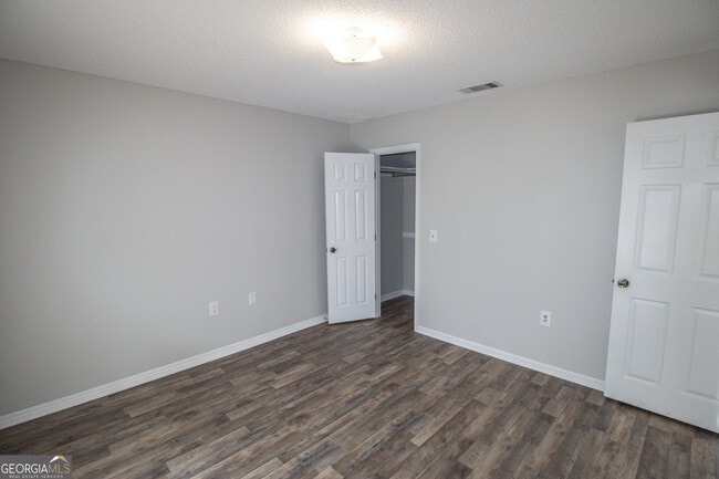 Building Photo - 14-114 Lanier Dr