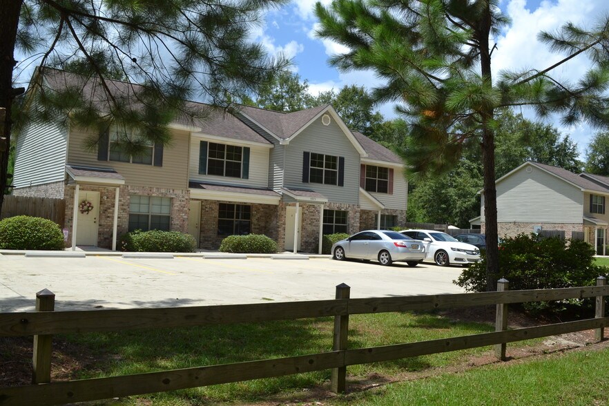 Primary Photo - 43073 W Pleasant Ridge Rd