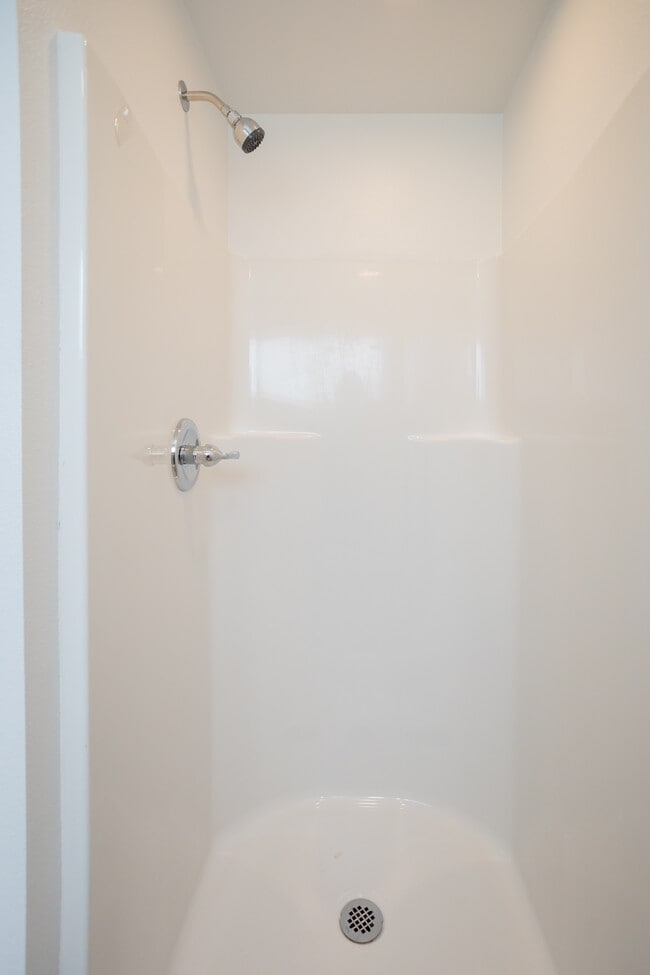 Building Photo - 11801 Rexford Rd