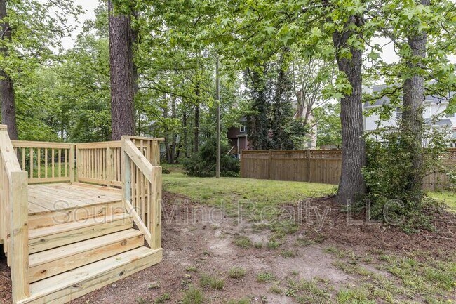 Building Photo - 8221 Rocky Ct