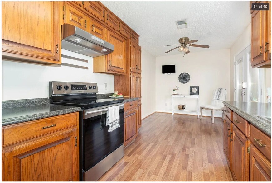 Building Photo - 404 Nita Ln