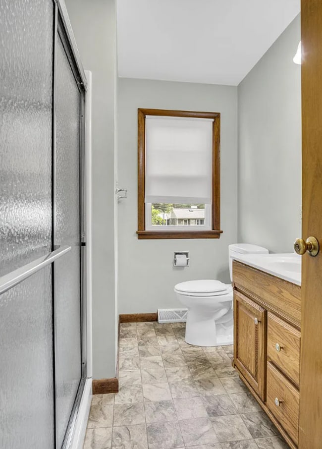 Building Photo - Updated 3-bedroom, 1-bath ranch home locat...