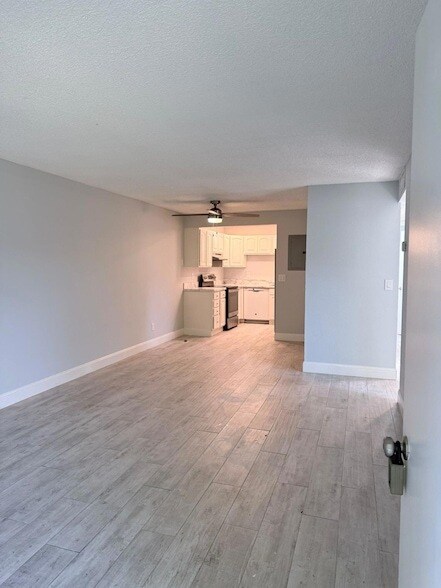 Building Photo - 2109 SE Edler Dr