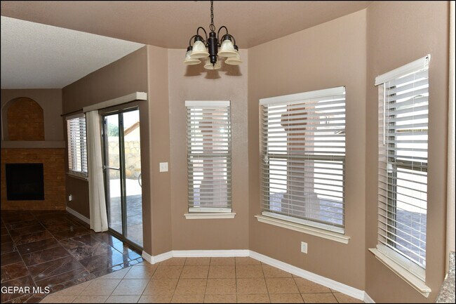 Building Photo - 3257 Sunset Point Dr