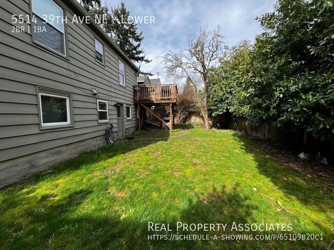 Building Photo - 5514 39th Ave NE