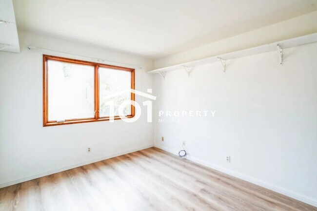 Building Photo - Spacious 4-Bedroom Home with 3 Bathrooms and a 2-Car Garage