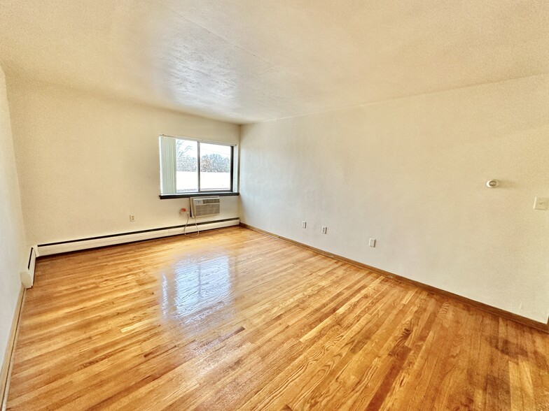 Building Photo - 430 Harrison Ave
