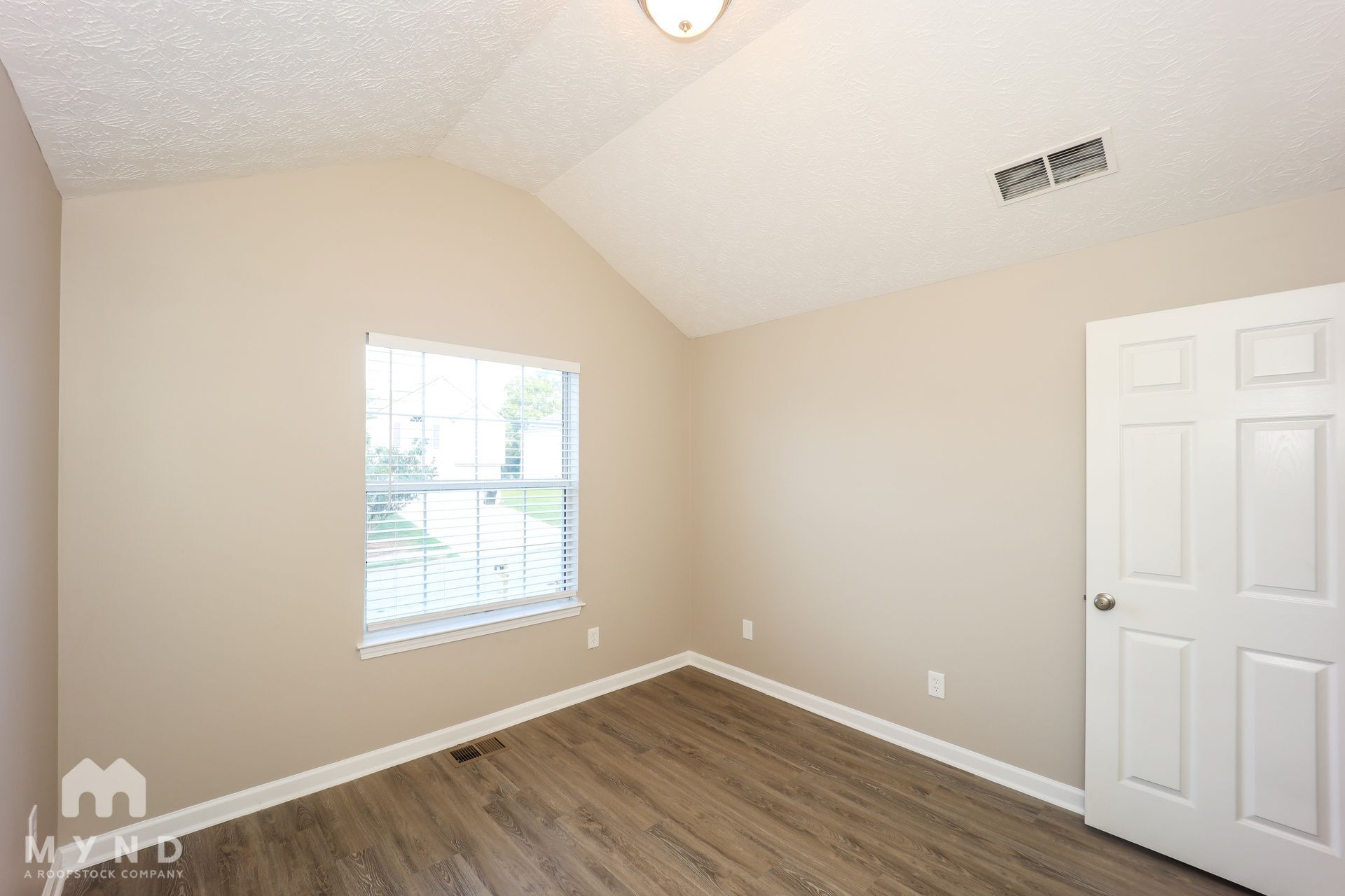 Building Photo - 7303 Williamsburg Dr