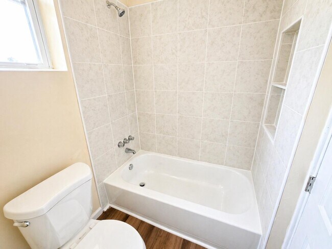 Building Photo - 2527 W Cold Spring Ln