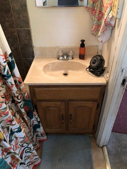 Building Photo - 505 S 4th St