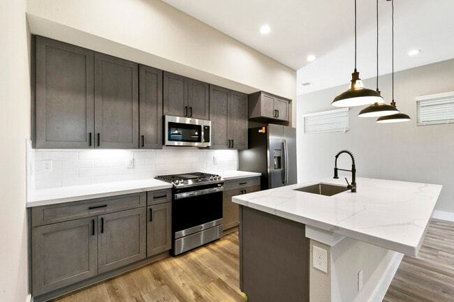 Building Photo - 5214 Pinemont Creek Ln