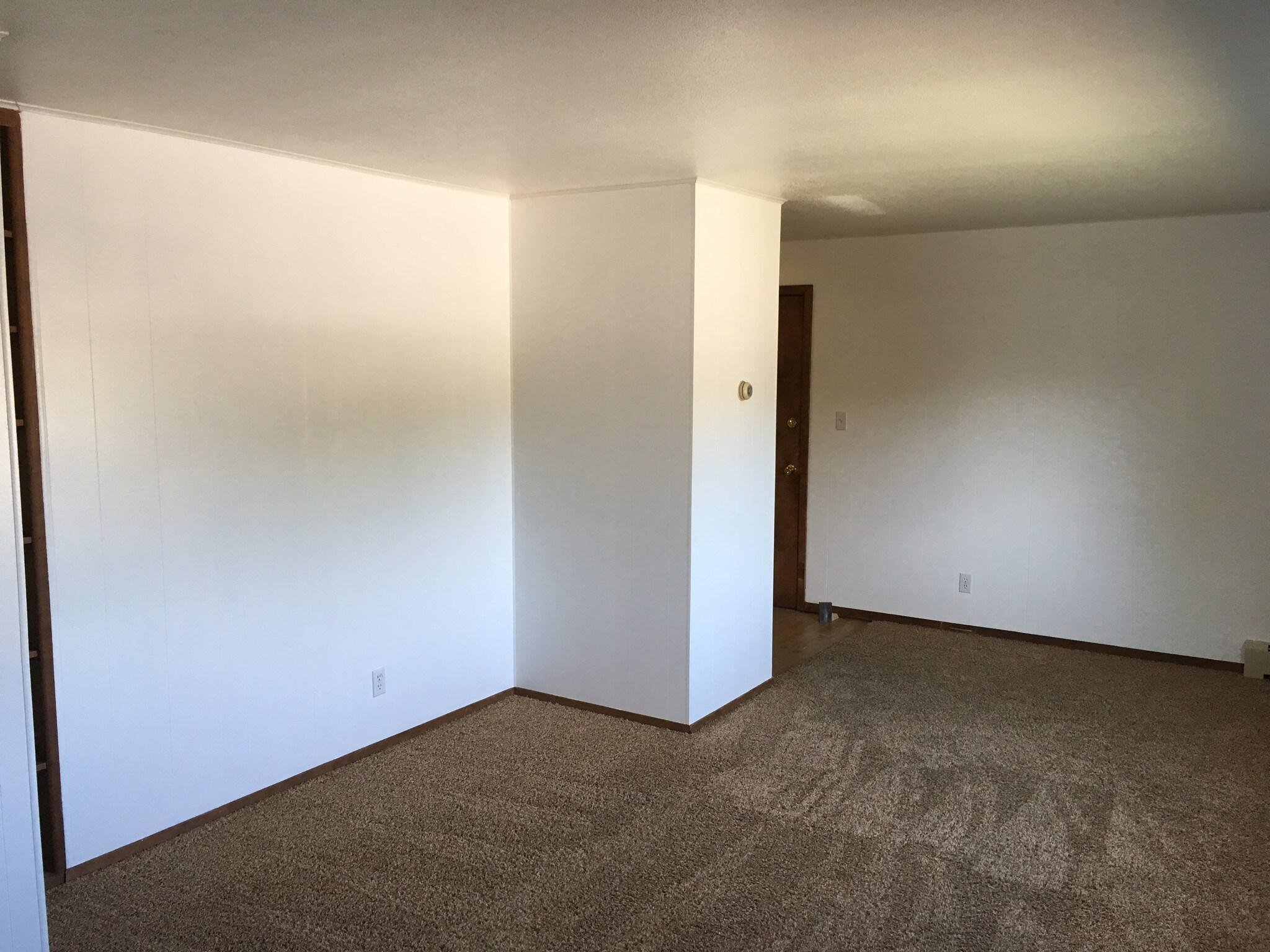 Building Photo - 1206 14th Ave S