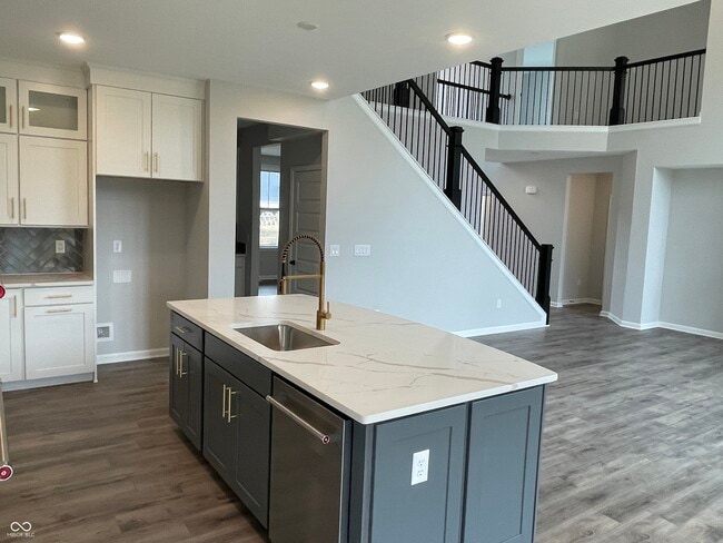 Building Photo - 14472 Beaument Blvd