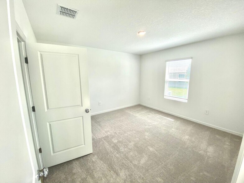 Building Photo - 4799 Guinep Ln