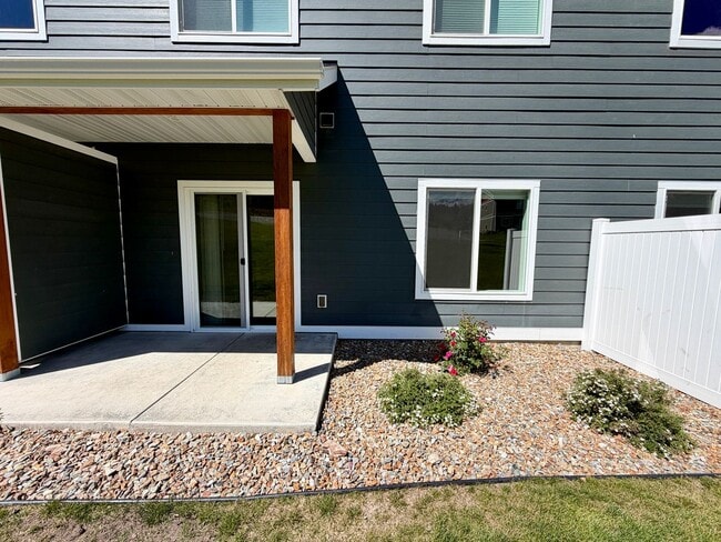 Building Photo - 3267 Cabernet Dr