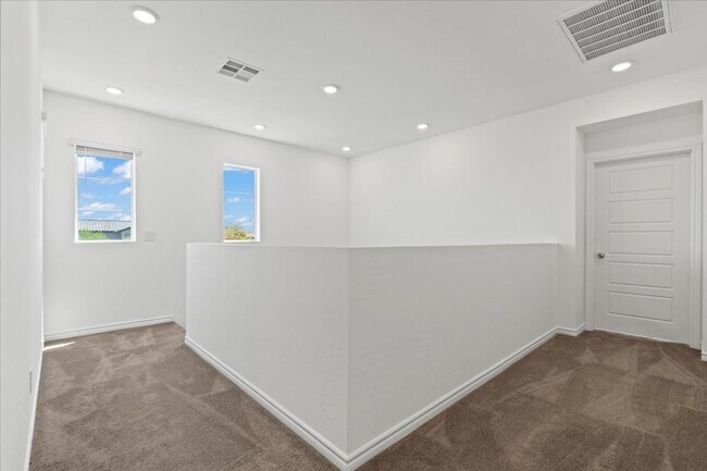 Building Photo - Spacious 5-bedroom home in gated community