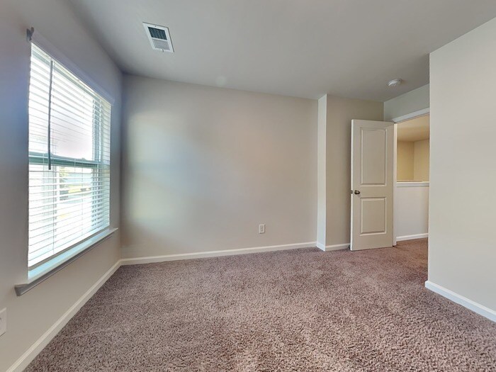 Building Photo - 43 Blue Fescue Way