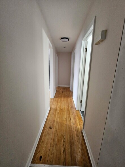 Building Photo - 2810 Andes Dr