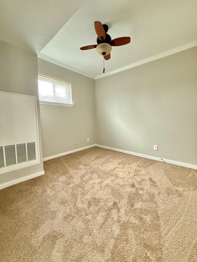 Building Photo - 1518 Wirt Rd