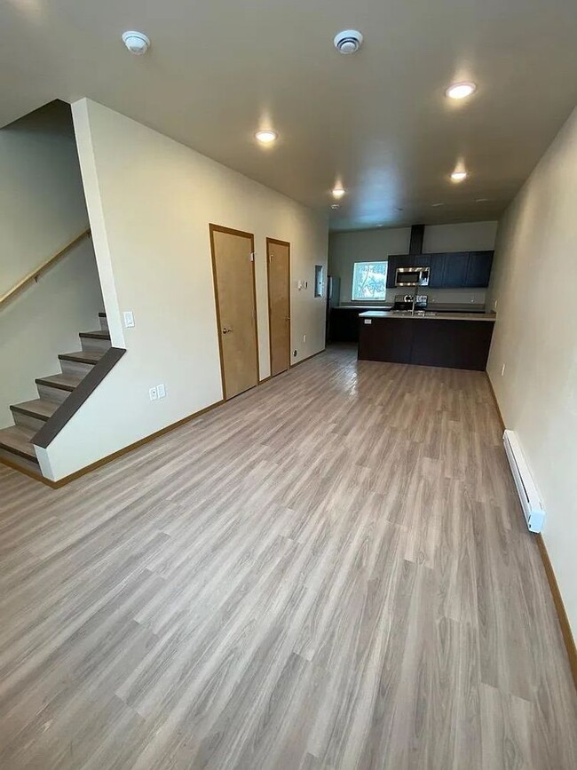 Building Photo - Midway Flats, LLC