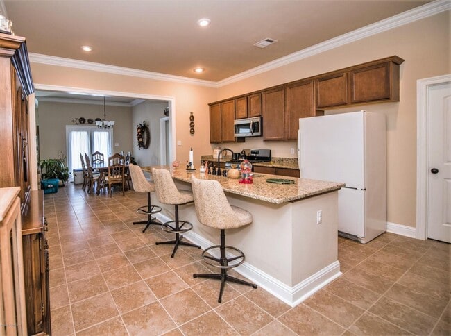 Building Photo - 103 Briar Leaf Way