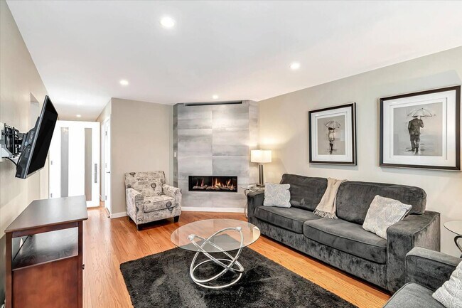 Primary Photo - 501 Atlanta St