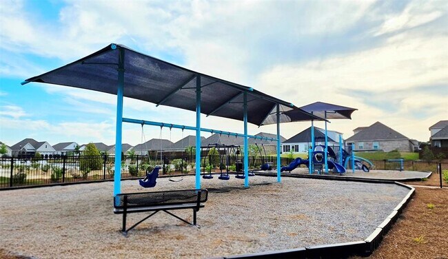 Building Photo - 656 Riverdale Dr.