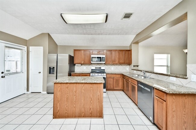 Building Photo - 2731 Gorki Park Dr