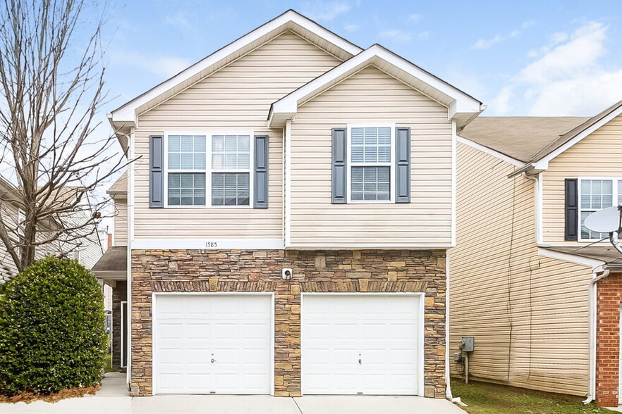 Primary Photo - 1585 Tigris Ct