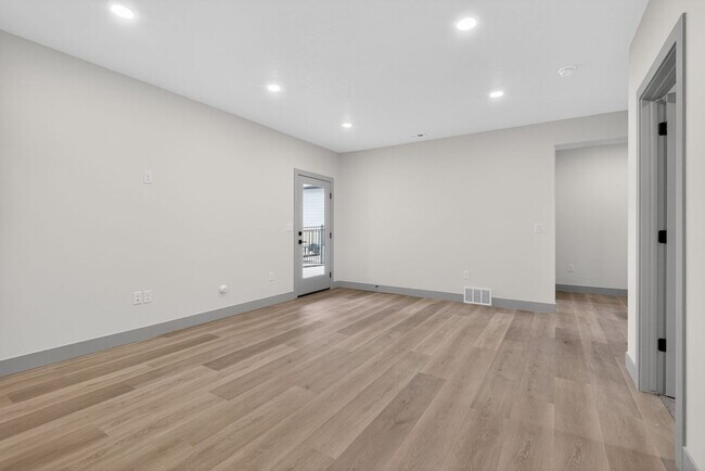 Building Photo - Charming 3BR/ 2Bath (Basement Apartment) in Lehi