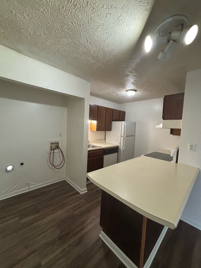 Building Photo - 6376 Applecross Ave