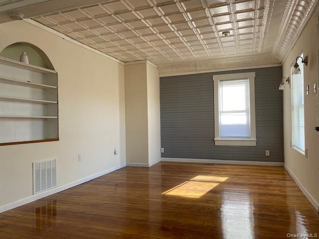 Building Photo - 103 Watkins Ave