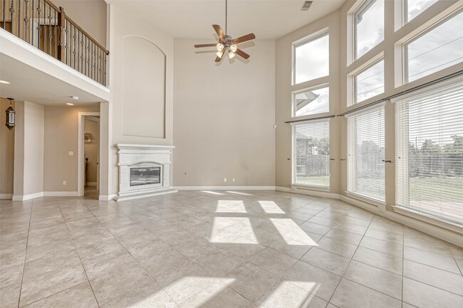 Building Photo - 27415 Blinkwood Park