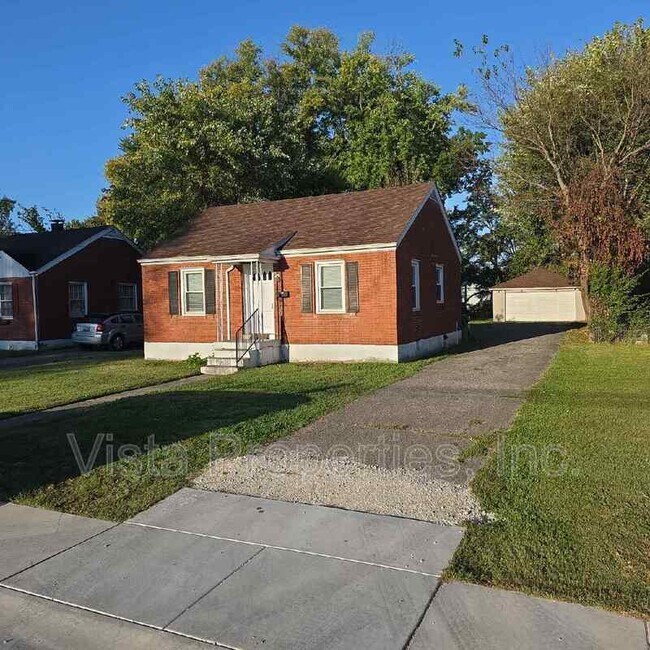 Primary Photo - 1021 W Indian Trail