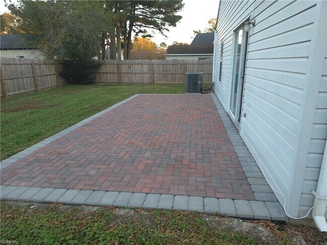 Building Photo - 258 Doyle Way