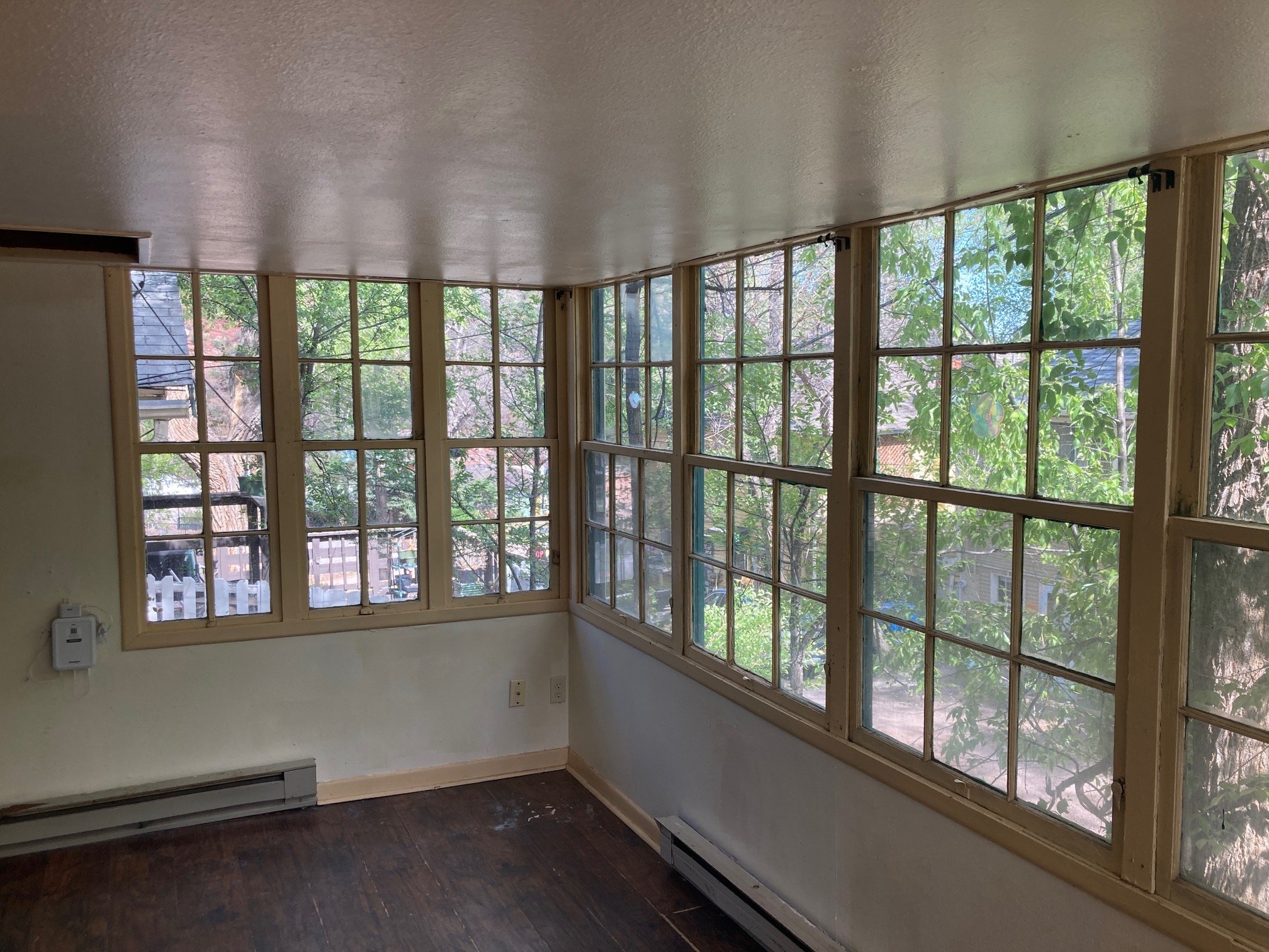 Building Photo - 1301 Manitou Ave